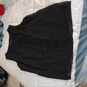 Cute black dressy top covington size large